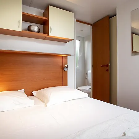 Camp Kopito Кемпинг *