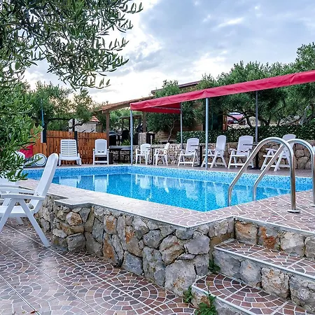 Camp Kopito אתר קמפינג *