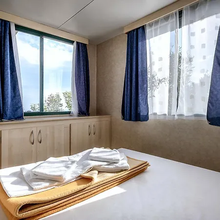 Camp Kopito חוואר