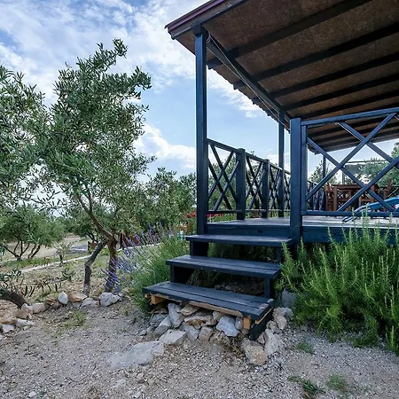 Camp Kopito אתר קמפינג