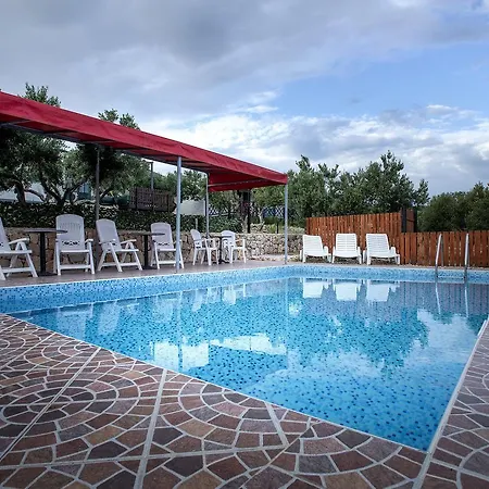 Camp Kopito * Hvar Town